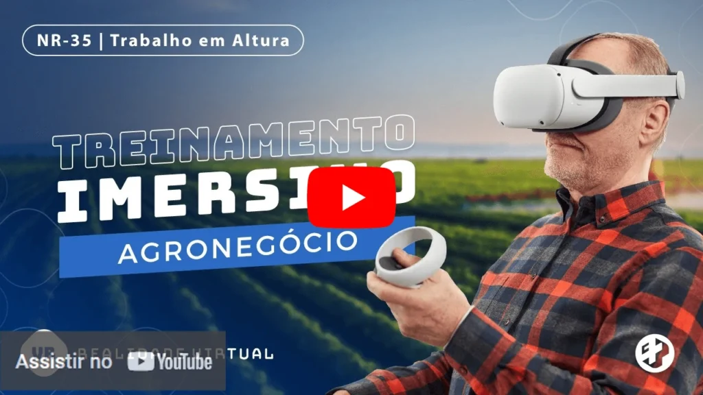 Homem maduro com camisa xadrez usando óculos de realidade virtual em campo aberto, representando treinamento imersivo para o agronegócio segundo a NR-35